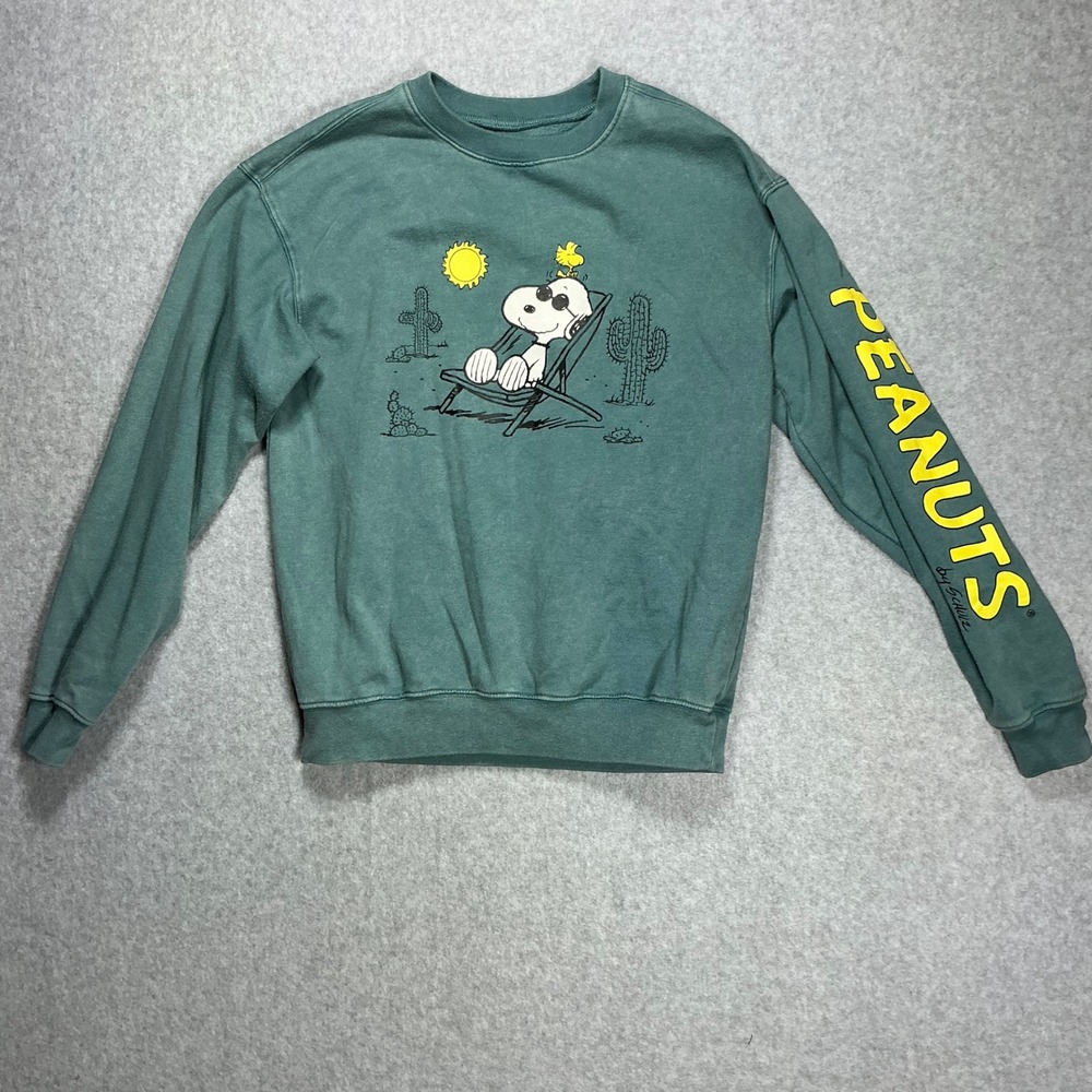 Peanuts Snoopy Joe Cool Desert Graphic Sweatshirt Green Small Sleeve Logo